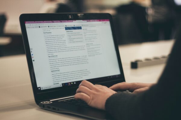 Best Blogging and Social Media Platforms to Publish Articles and Promote Your Business: Arzuka and Blogrify Review
