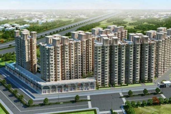 Choosing the Right Real Estate Company in Noida: A Buyer’s Guide