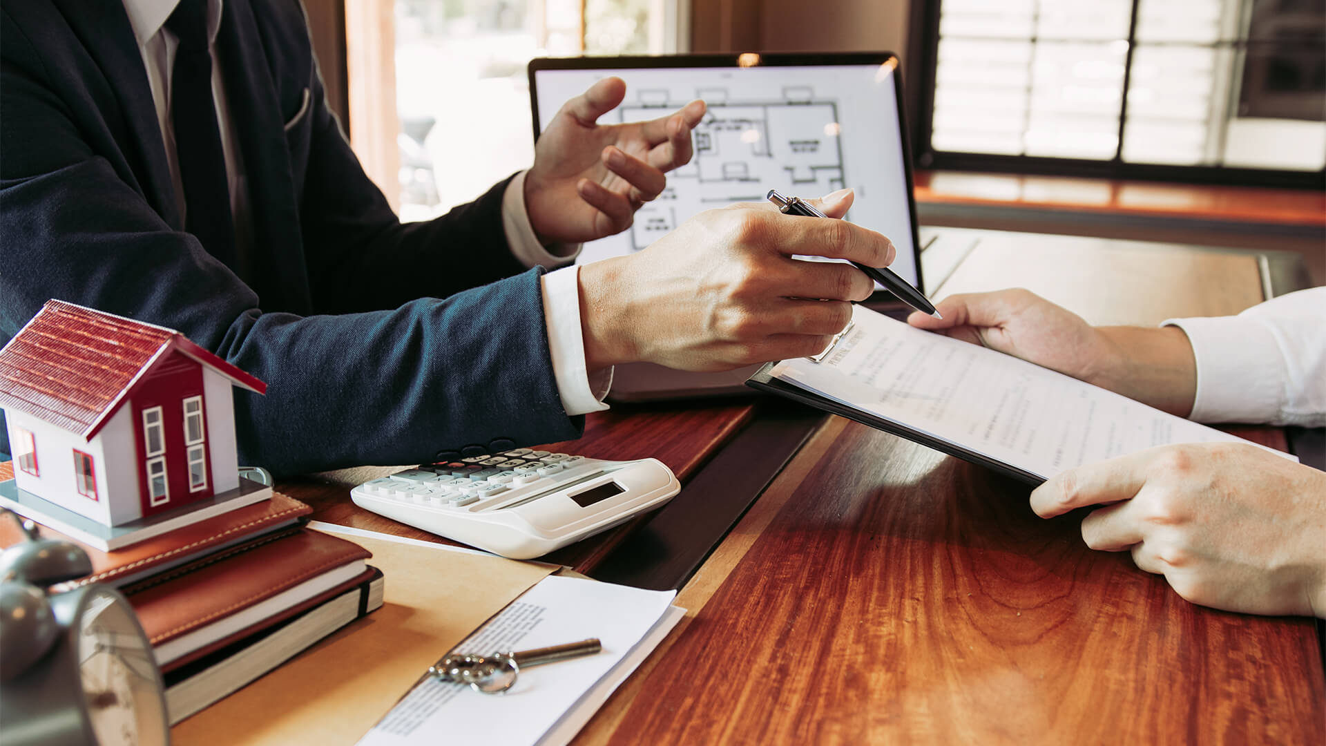 Real Estate Lawyer for Your Property Transactions