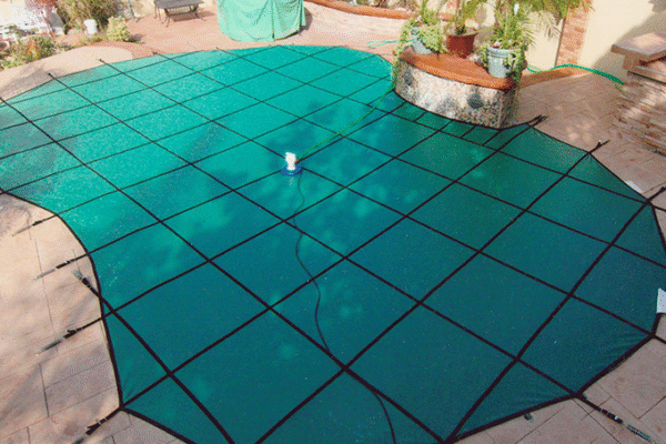Should You Hire Professionals for Pool Opening and Closing Services? pool opening and closing service