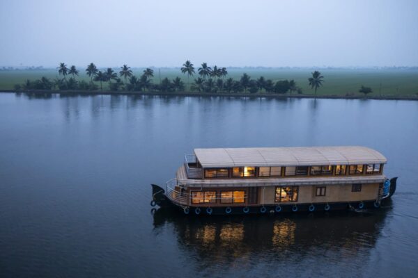 Alleppey’s Floating Luxury: 5 Houseboats That Redefine Comfort