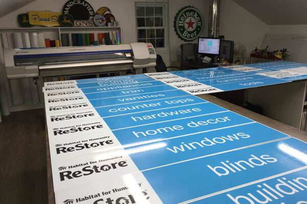 Local Branding Solutions: Boosting Your Business with Custom Visuals vinyl signs printing