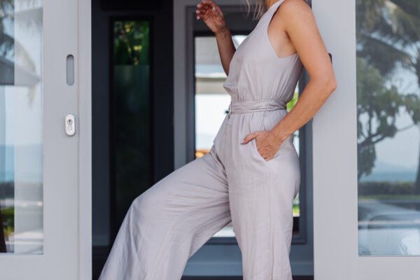 How to Avoid Sweat Stains While Wearing Formal Clothes in Summer? lightweight formal wear for hot weather